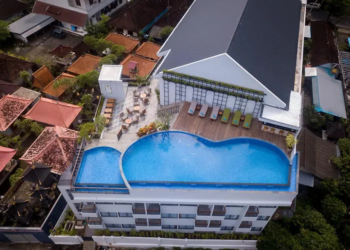 Rv Hotel Gianyar